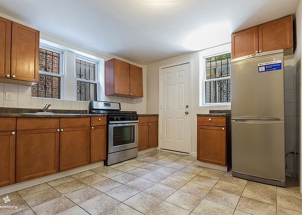 1st image of 60 Dwight St