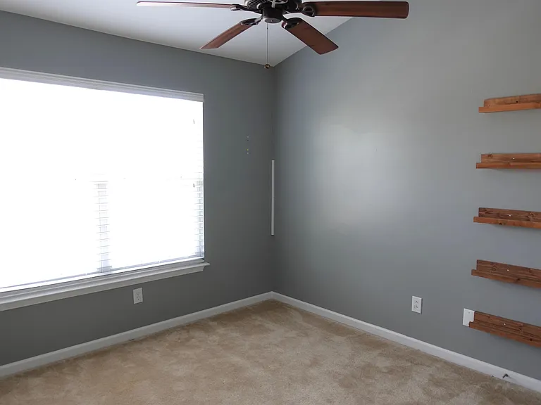 202 Elise Dr #1 — Photo 34