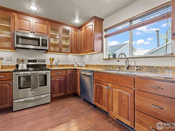 4th image of 940 Reynolds Farm Ln #A