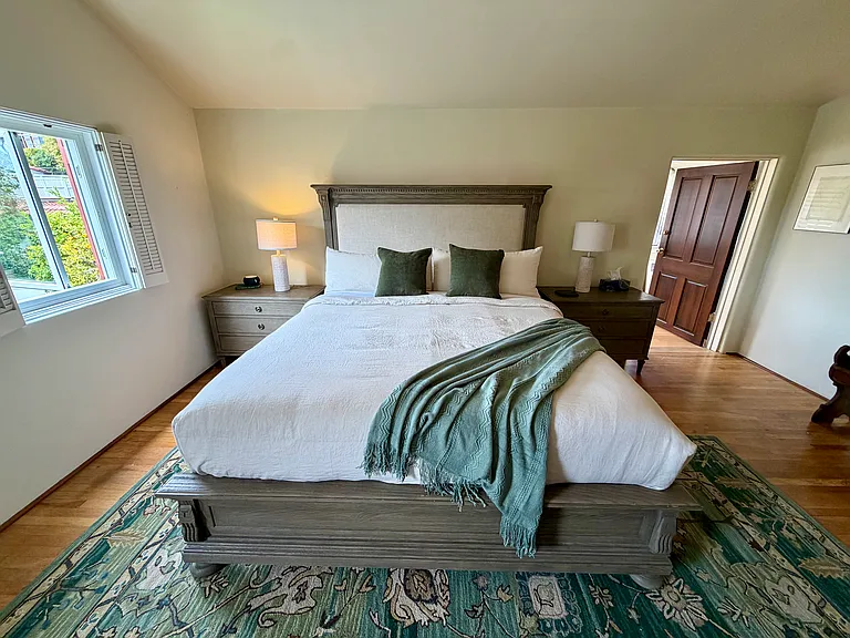 311 Amalfi Dr — Photo 63