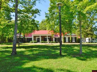 230 Woodstone Rd, Bull Shoals, AR 72619