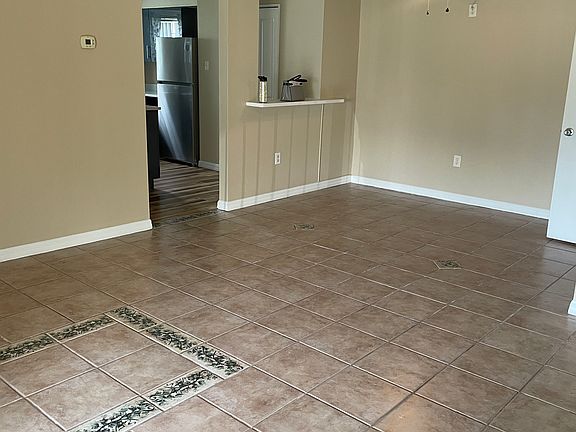4th image of 360 N Bayshore Blvd APT 101