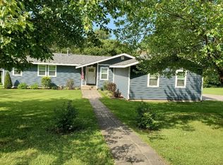 21365 Oakwood Ln, Chanute, KS 66720