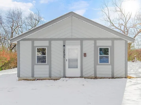 2915 E 77th Ter, Kansas City, MO 64132