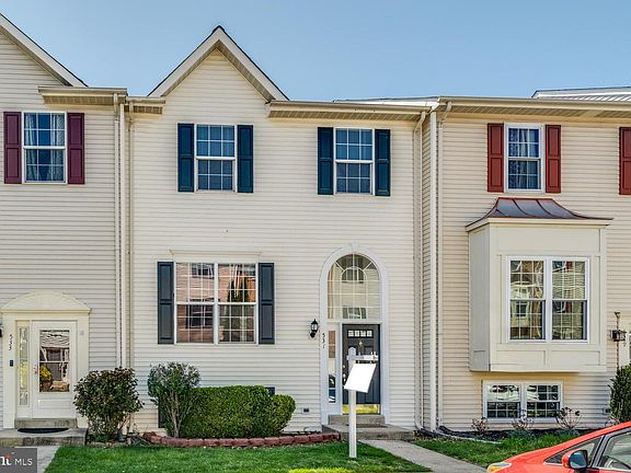 2nd image of 531 Tuliptree Sq NE