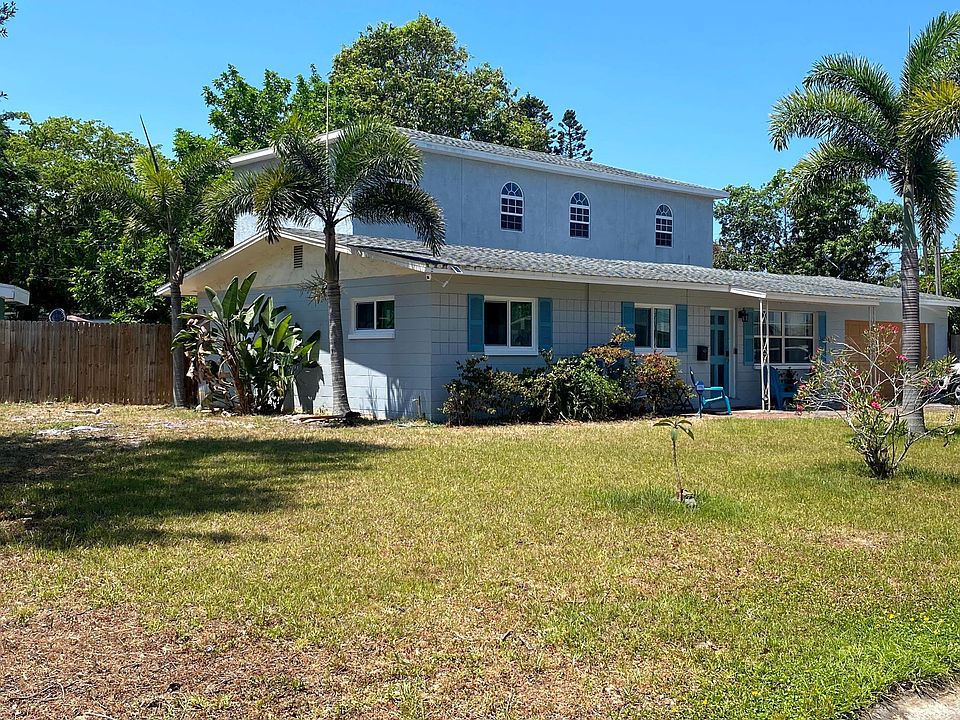 1st image of 348 Kingfish Dr SE