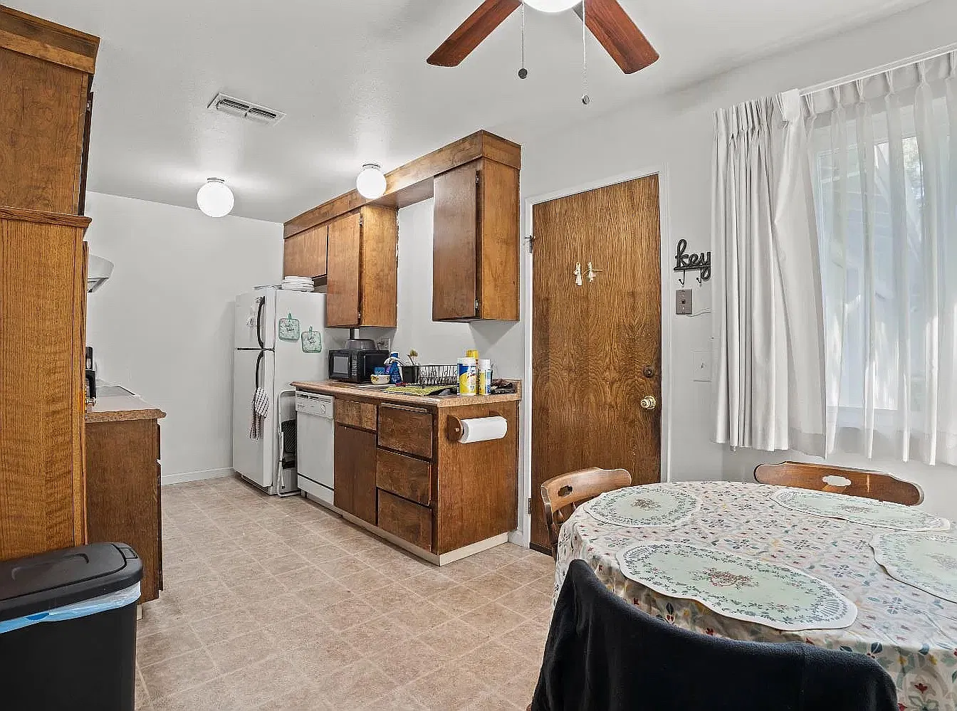 2 bed, 880 sqft, $2,000 — Photo 4