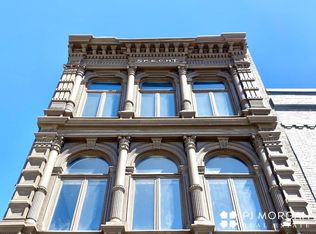 1110 Douglas St APT 201, Omaha, NE 68102