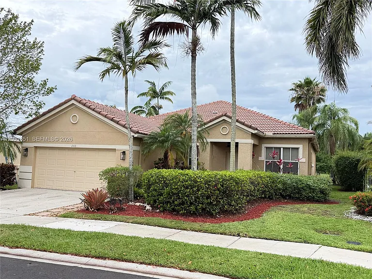 1006 Sunflower Cir — Photo 1