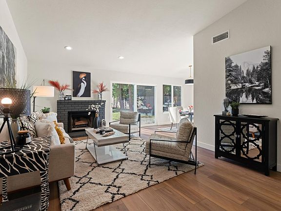 3rd image of 2447 Marquette Way