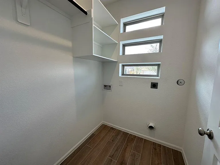 4222 Colony Ln — Photo 10