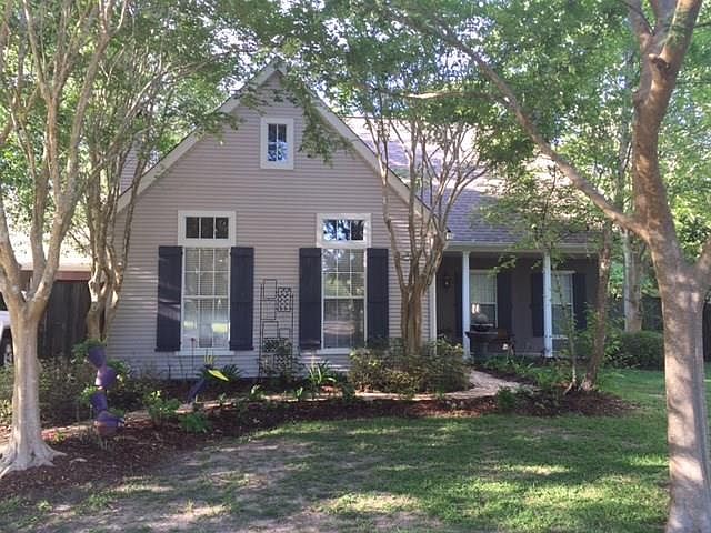 1st image of 136 Frenchmen Dr