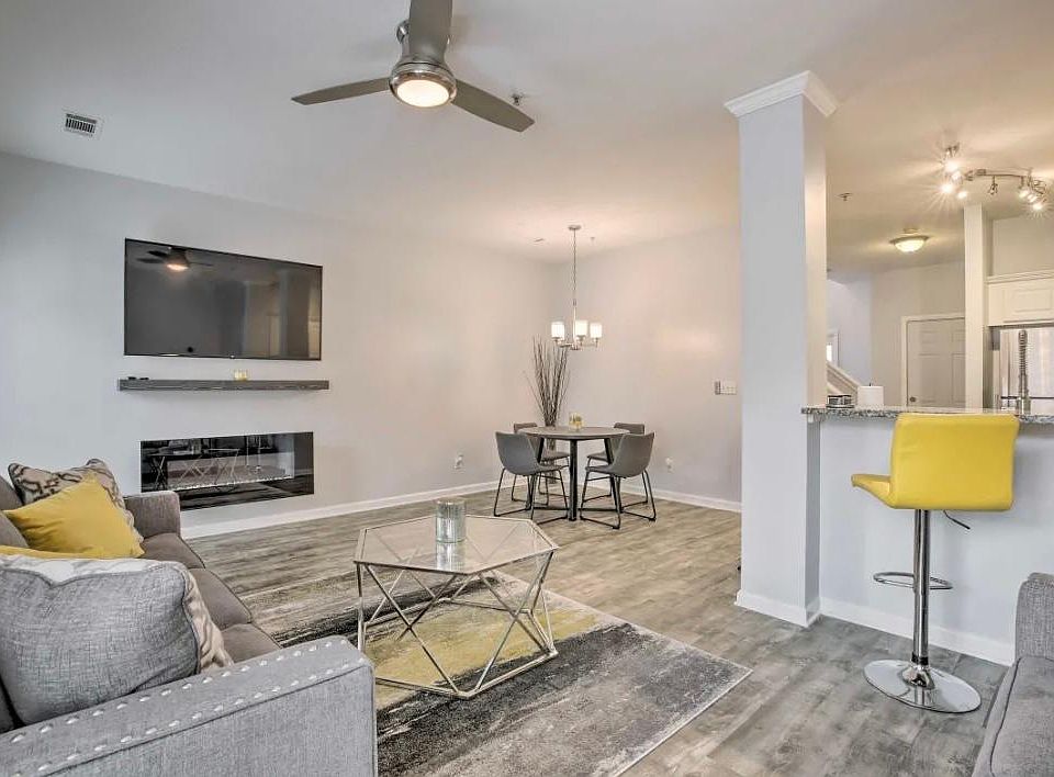 1st image of 7129 Biltmore Way