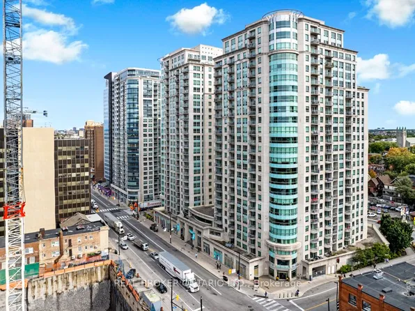 200 Rideau St, Ottawa, ON