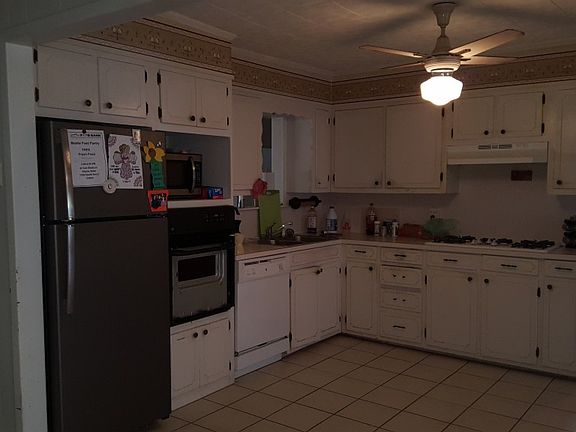 3rd image of 107 N Avenue P