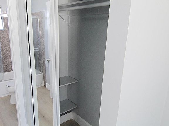 4th image of 3347 Del Mar Ave #1