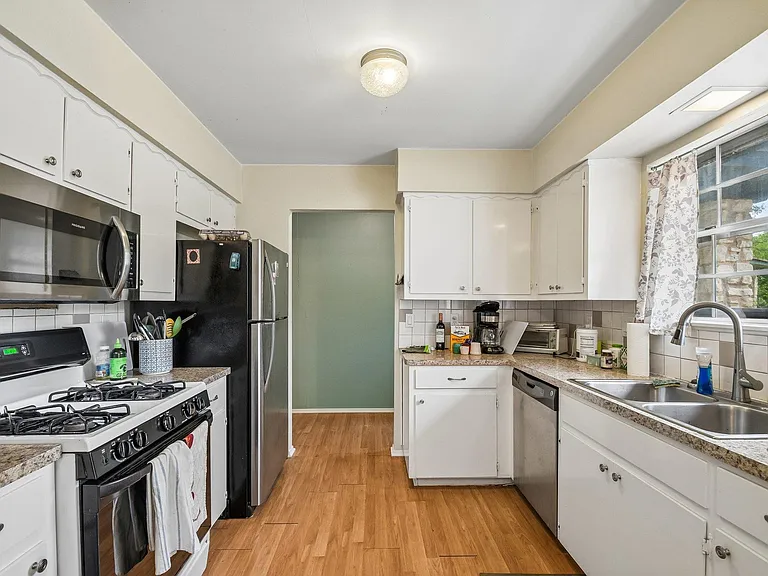 5409 Hunters Gln — Photo 5