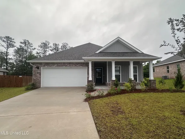 17884 Kelso Dr, Diberville, MS 39540