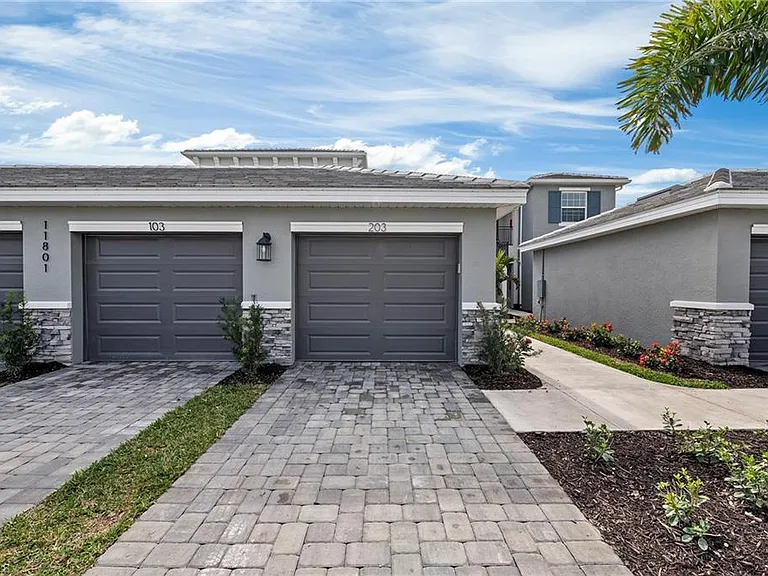11801 Venetian Lagoon Dr #203 — Photo 23