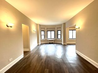 1033 W Loyola Ave APT 304, Chicago, IL 60626