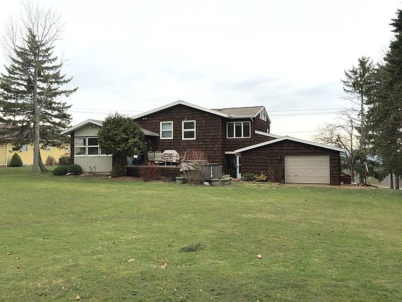 2nd image of 3691 Baker St