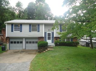 6502 Mandeville Ct, Louisville, KY 40228