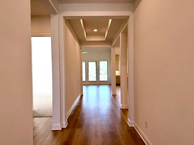 3250 Jersey Dr — Photo 2
