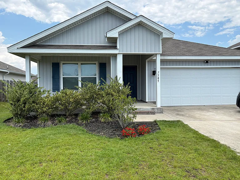 7589 Steeplechase Blvd — Photo 1