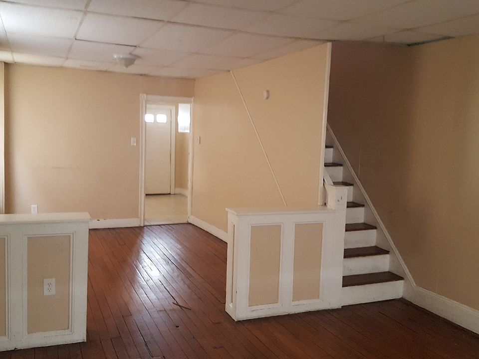 2nd image of 710 Southard St