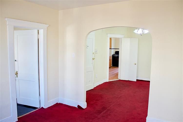 2nd image of 173 Boyd Ave #2