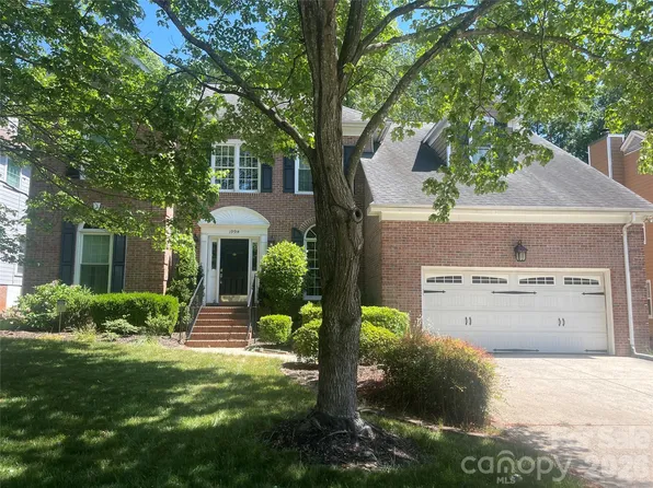19914 Scanmar Ln, Cornelius, NC 28031