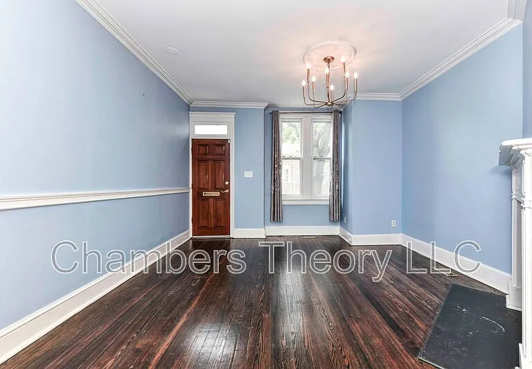 1005 Duke St — Photo 3