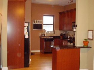 1016 W Roscoe St #2R, Chicago, IL 60657
