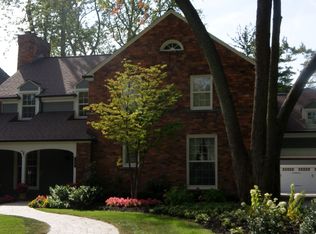 136 Linden Rd, Birmingham, MI 48009