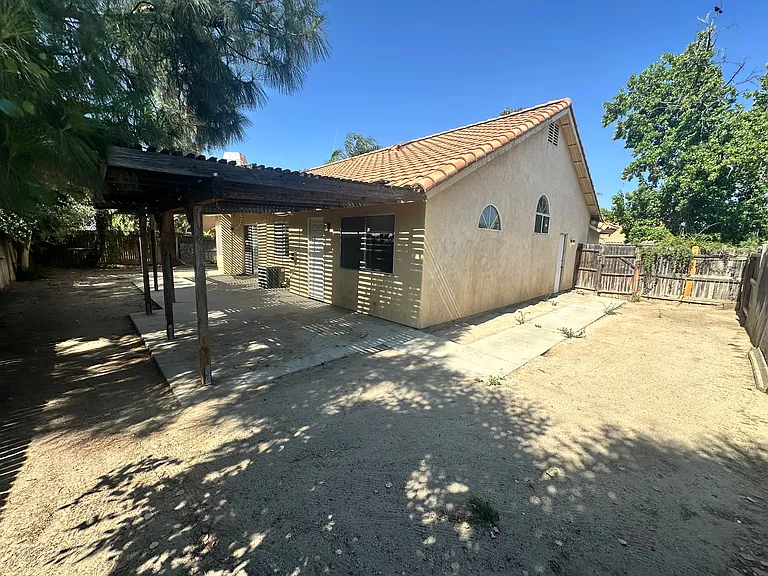 122 Noga Ave — Photo 22