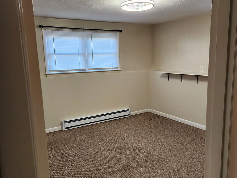 625 Cottage St #625 — Photo 13