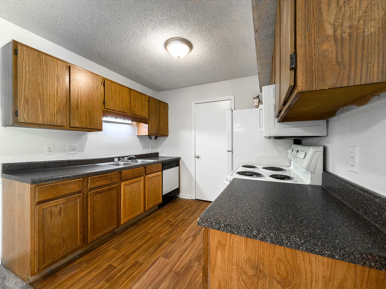 717 South Parker Dr - H — Photo 1