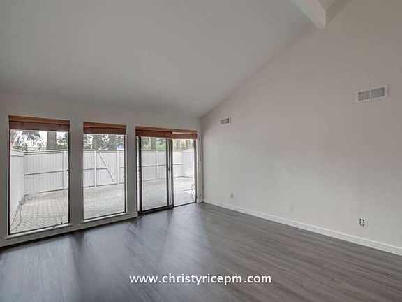 4th image of 14306 NE 2nd Pl