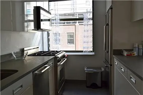 Rented by Domus Realty | media 73