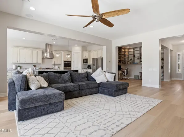 4857 S QUANTUM Way, Mesa, AZ 85212