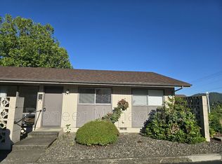 857 NE Alameda Ave, Roseburg, OR 97470