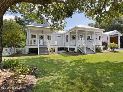144 Saint Charles St, Bay Saint Louis, MS, 39520