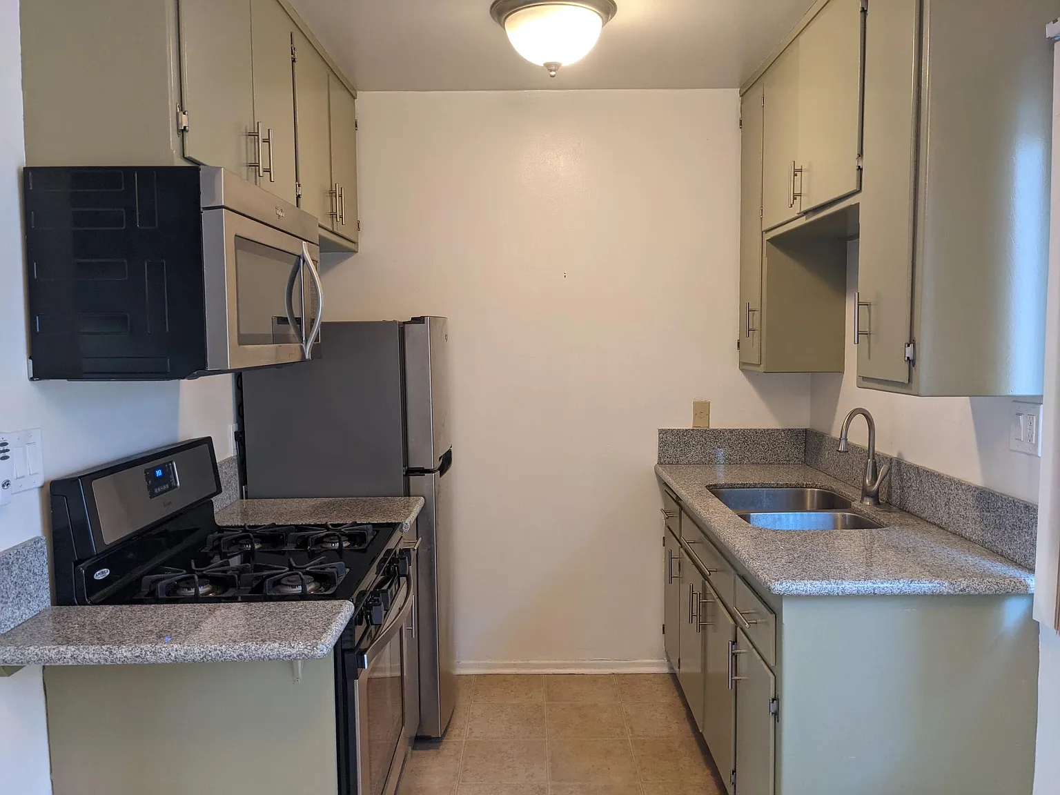 Studio, 500 sqft, $1,695 — Photo 4