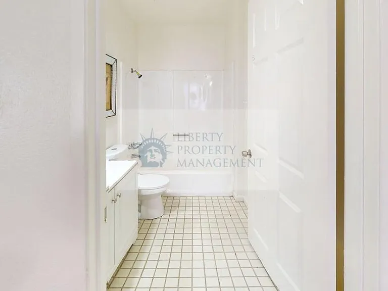 1313 Floyd Ave #119 — Photo 9