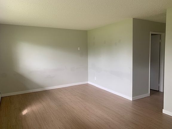 3rd image of 9502 99th Ave #2