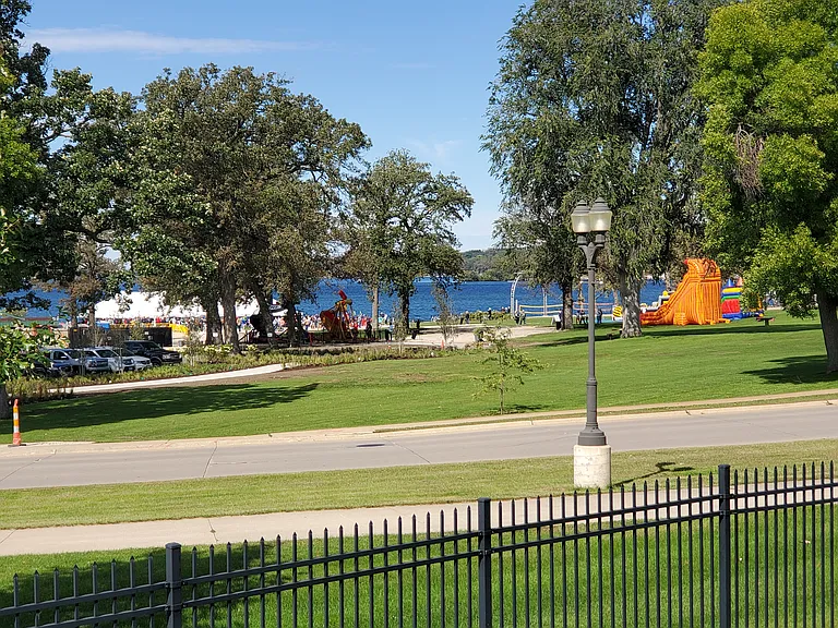 213 S Okoboji Grove Rd #D101 — Photo 18