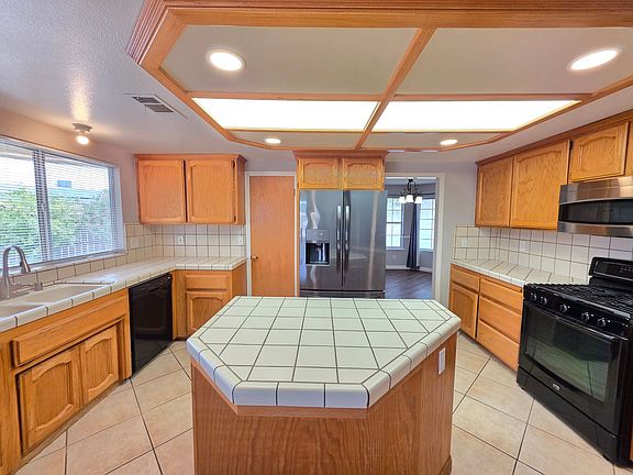 4th image of 21741 Adler Dr
