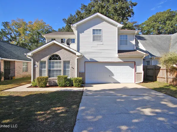 11047 Oakcrest Dr, Diberville, MS 39540