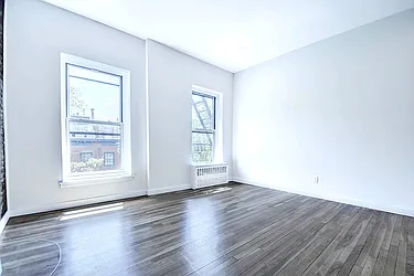 Rented by Urbane Brokerage