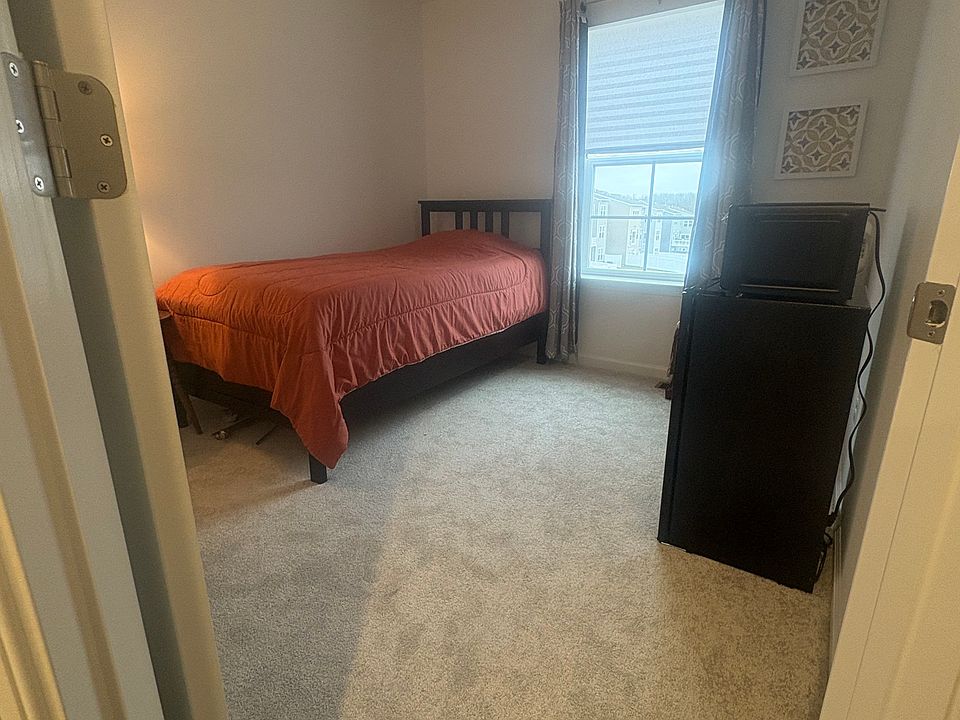 1st image of 1 Abigail St
